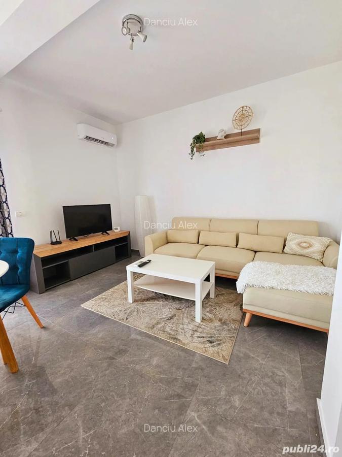 Inchiriez apartament 2 camere si dressing si curte privata + loc de parcare - 2