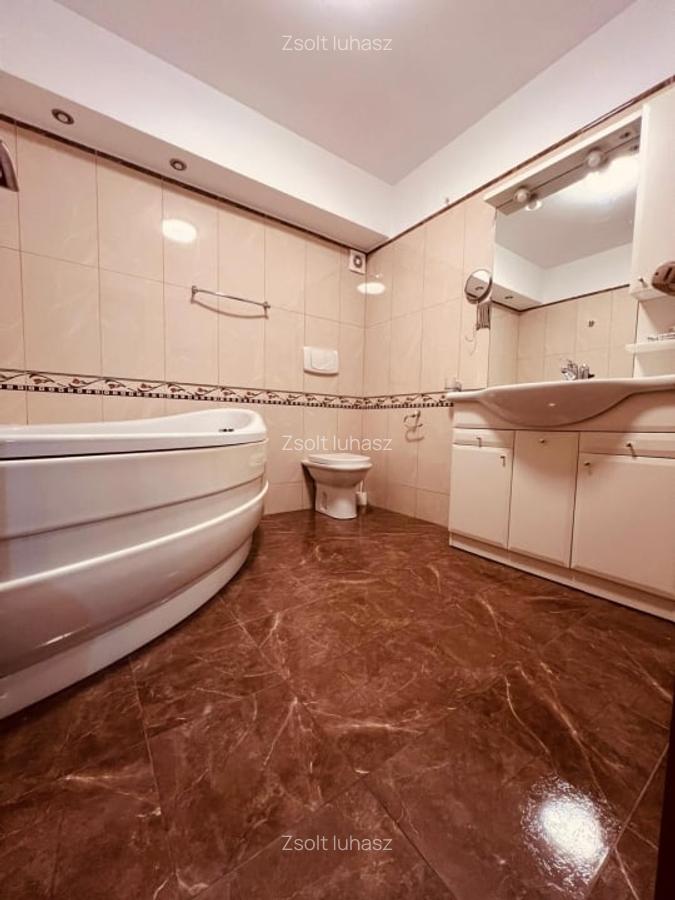 Casa de inchiriat cu sauna si piscina in complexul  Gradinile Soarelui - 15