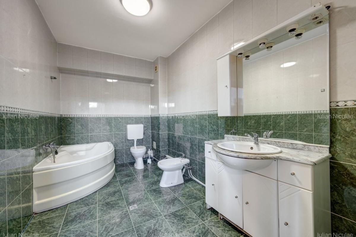 Spațiu comercial, 276 mp în 1 Mai - 11