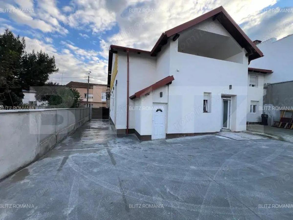 Spa?iu Comercial Central, Strada Iuliu Maniu - 3 Spa?iu Comercial Central, Strada Iuliu Maniu - 3