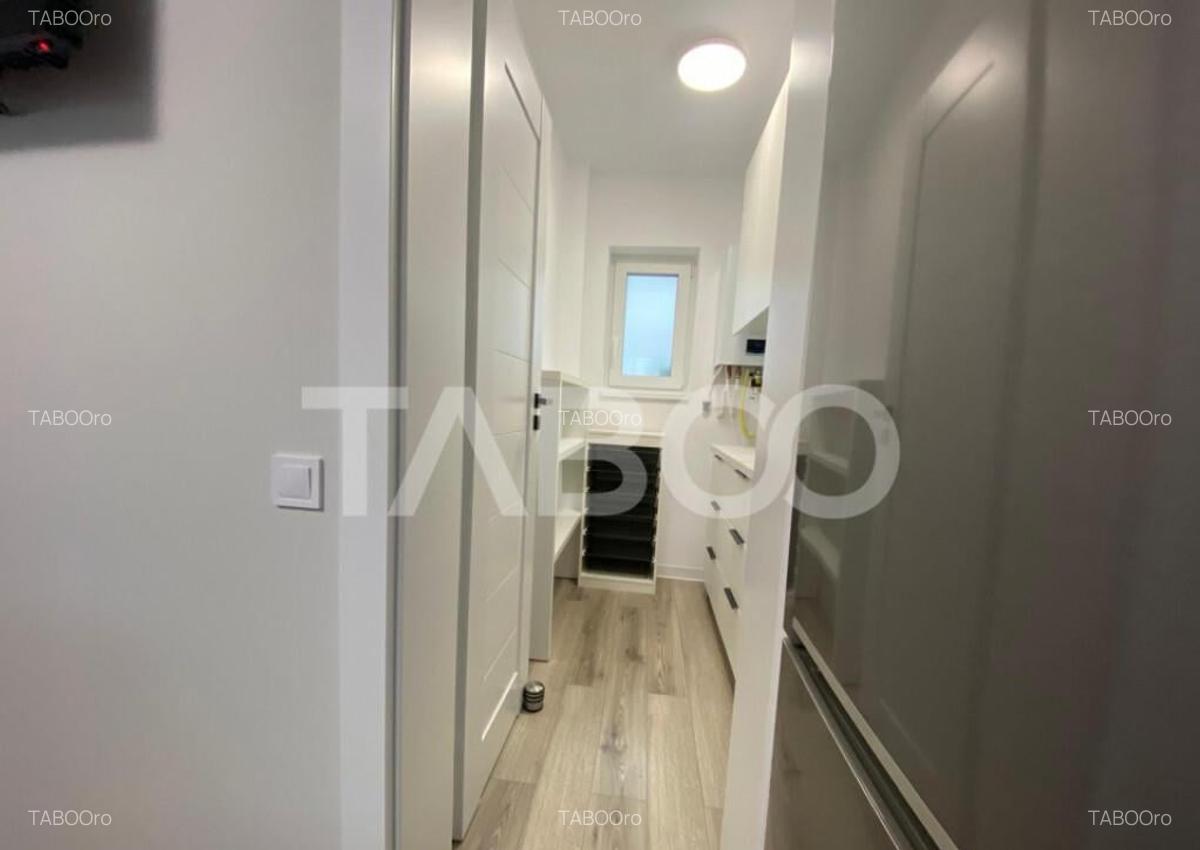 Casa tip duplex complet utilata singur in curte cu loc de pa - 10