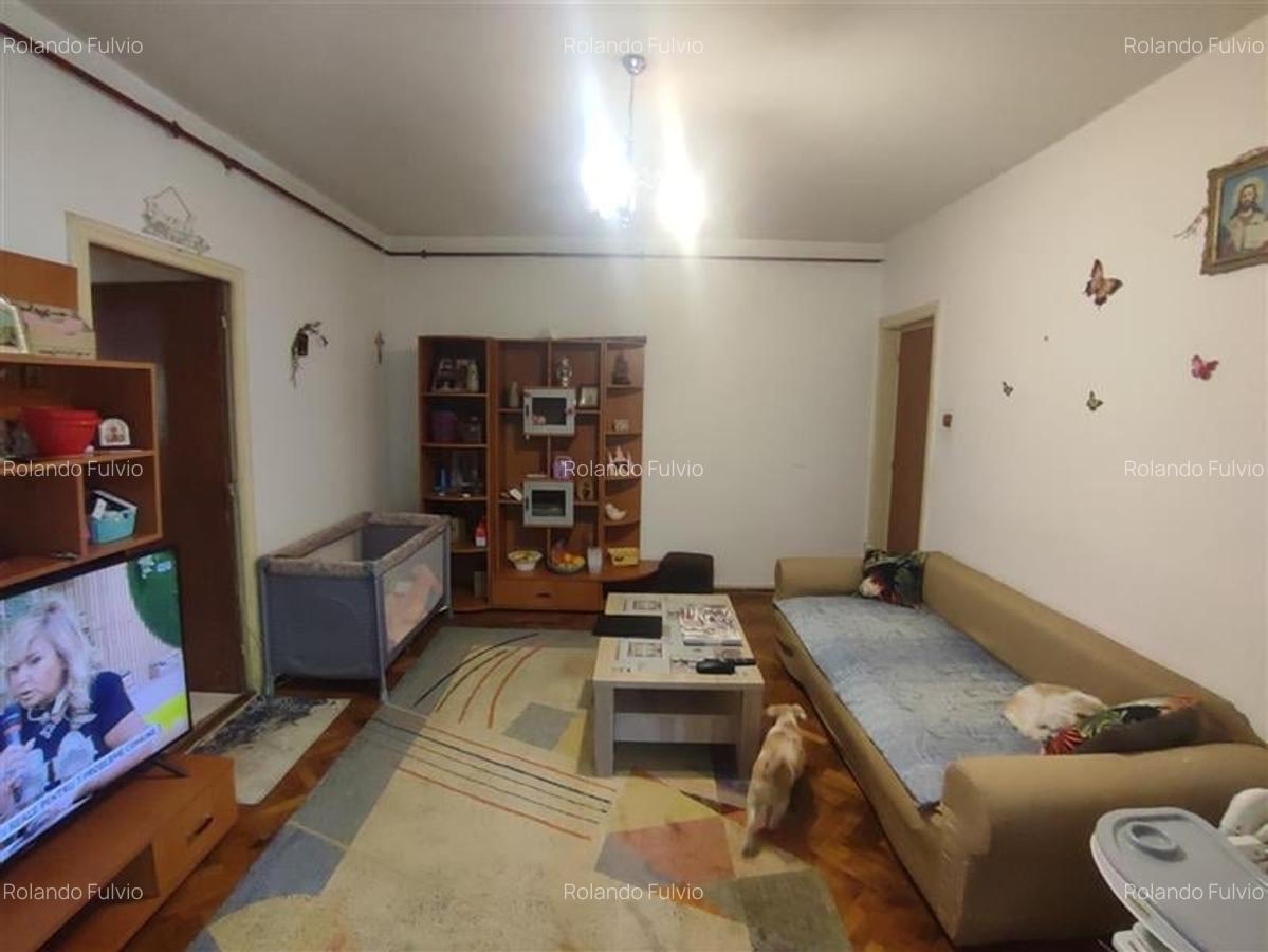 Apartament cu 3 camere semidecomandat în Alba Iulia - 12