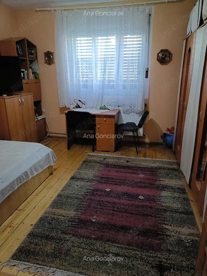 Casa Caransebes 120 mp + anexa 20 mp, teren 324 mp zona lini?tita 130.000 - 10