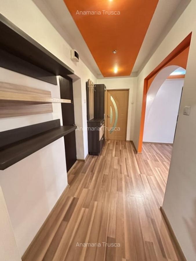 Apartament cu 3 camere la parter, cartier George Enescu - 2