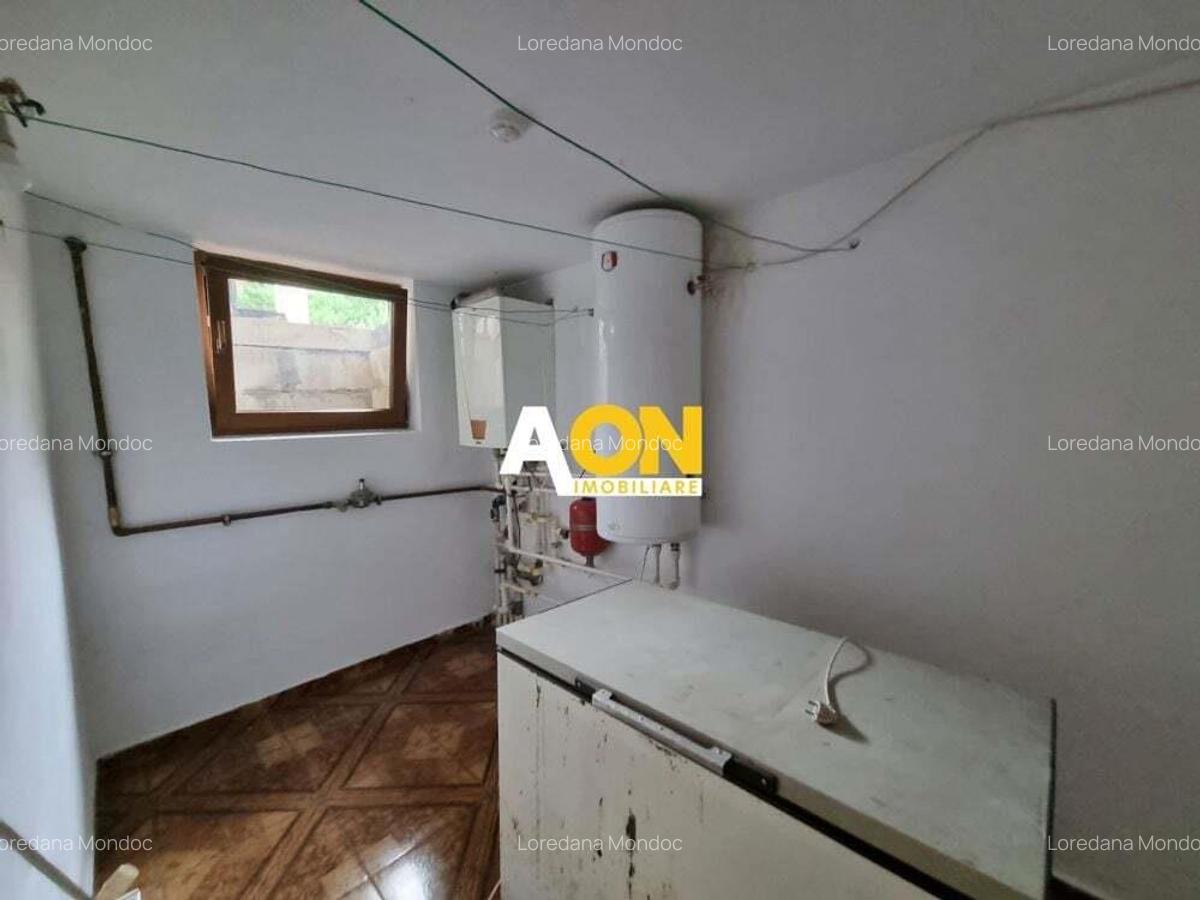 De vanzare casa 6 camere, S+P+M, 900mp teren, Cetate - 19