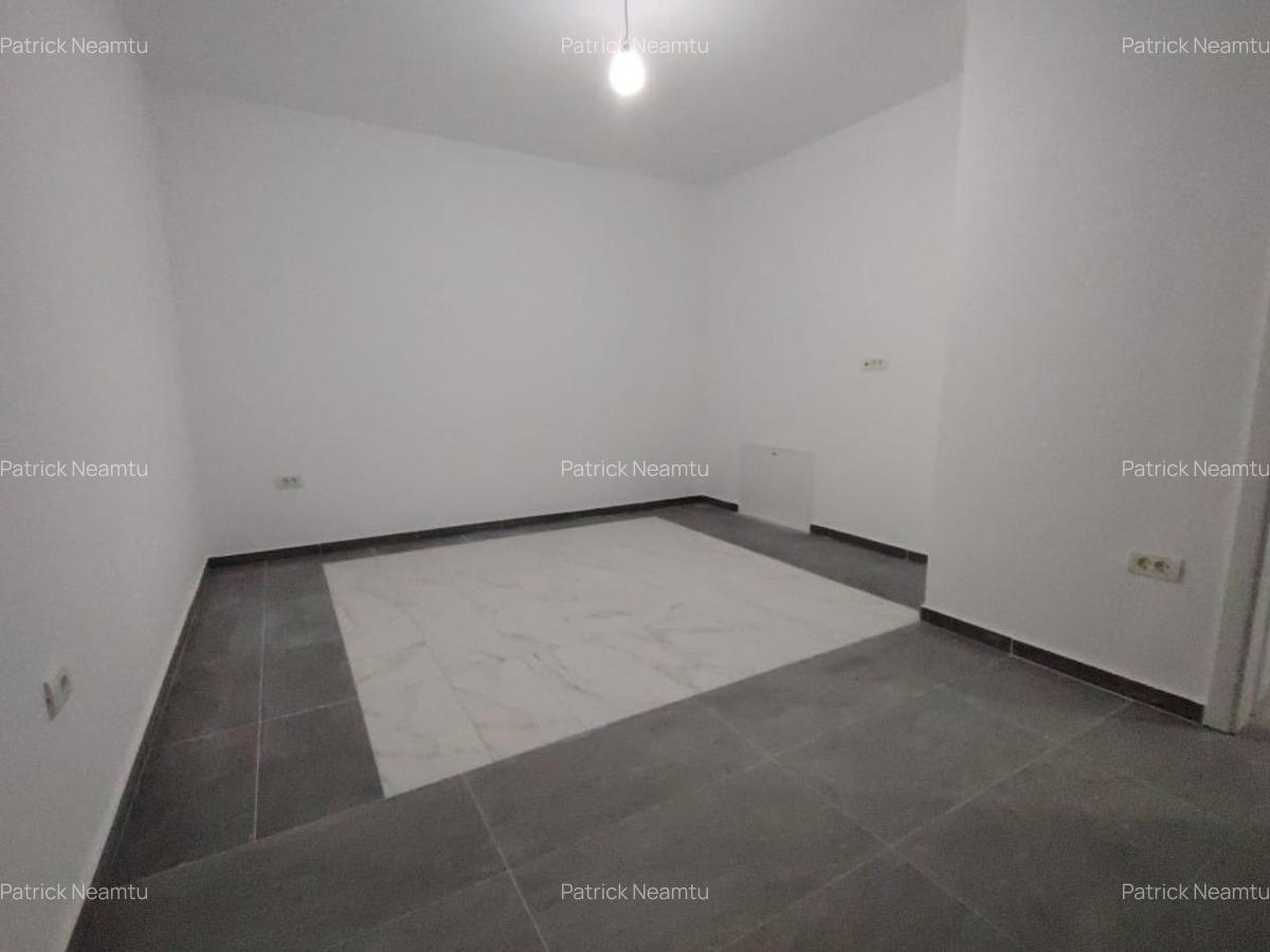 Apartamente + spatiu comercial - 9