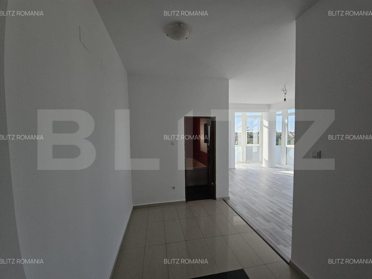 Apartament de vanzare, cu 2 camere, 80 mp, zona calea Aradului - 2