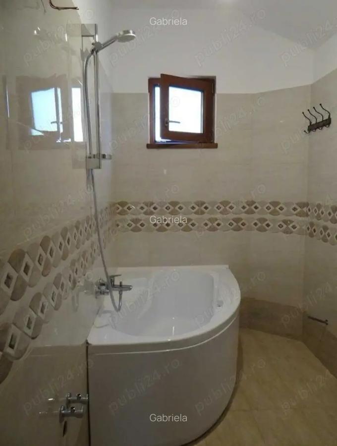 Camera de inchiriat intr-o casa cu gradina Bartolomeu Avantgarden doar pentru femei - 7