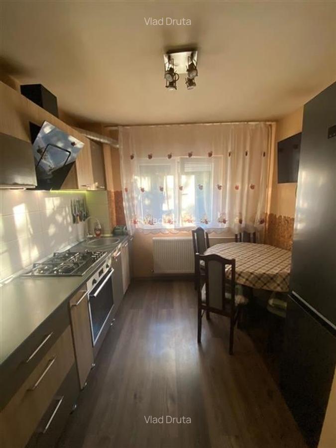 Apartament cu 4 camere decomandat în Rogerius - 5