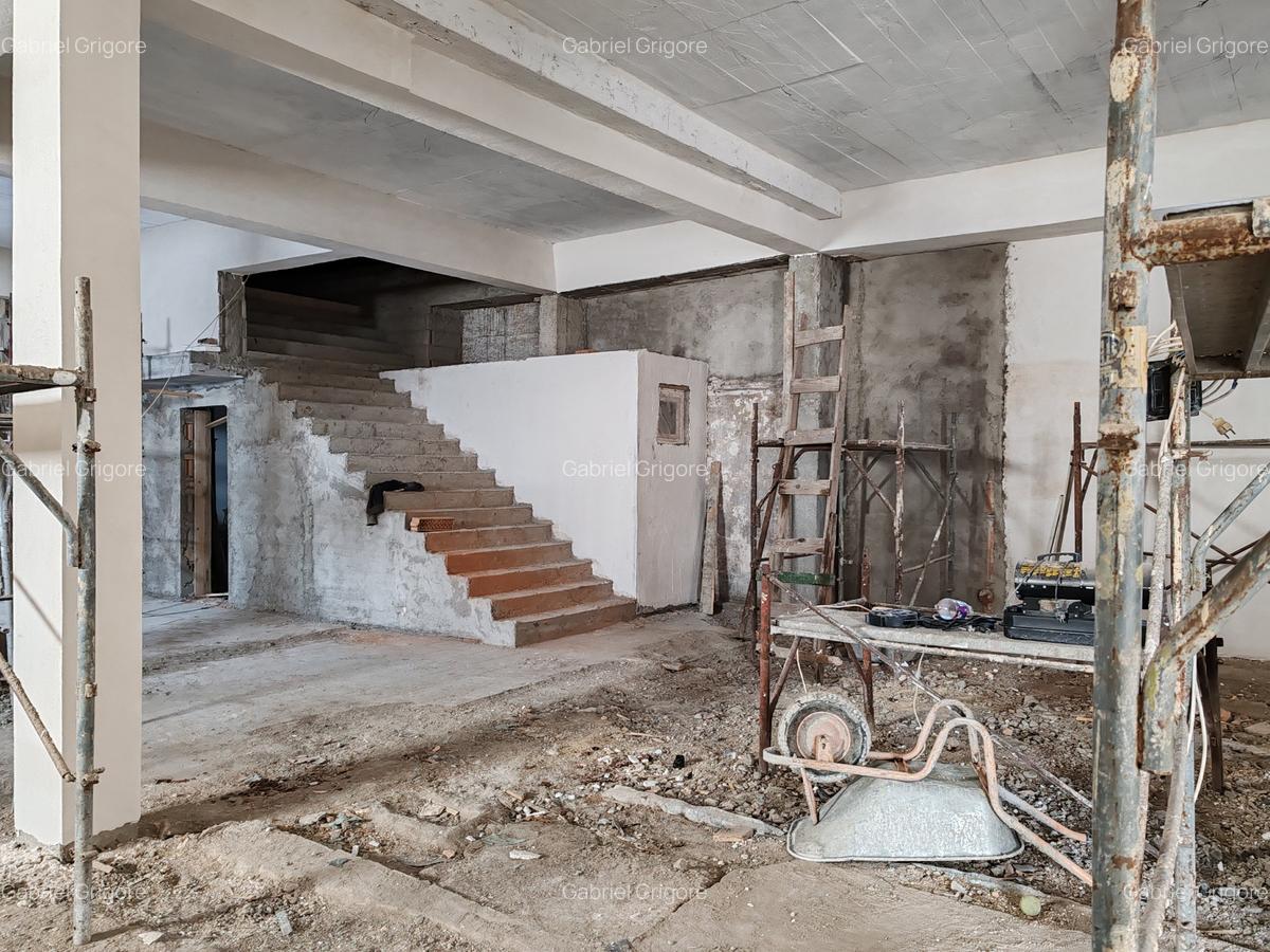 Spațiu comercial, 350 mp în Central - 9