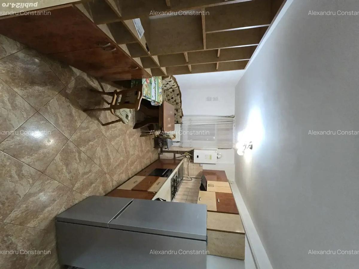 Inchiriez apartament zona Selgros C.U.G. - 8