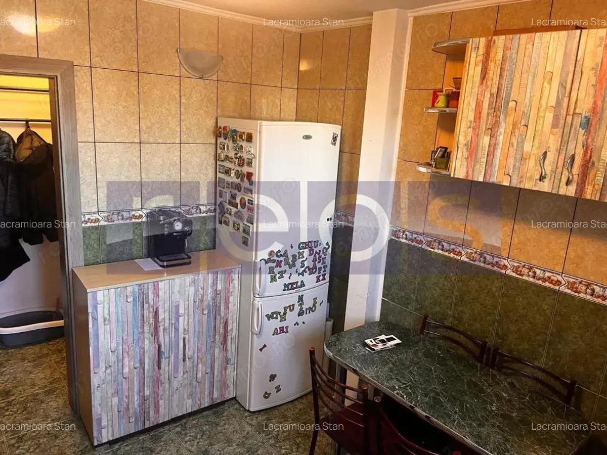 DE VANZARE APARTAMENT 3 CAM | ETAJ INTERMEDIAR |2 MINUTEMETROU |?TEFAN CEL MARE - 4