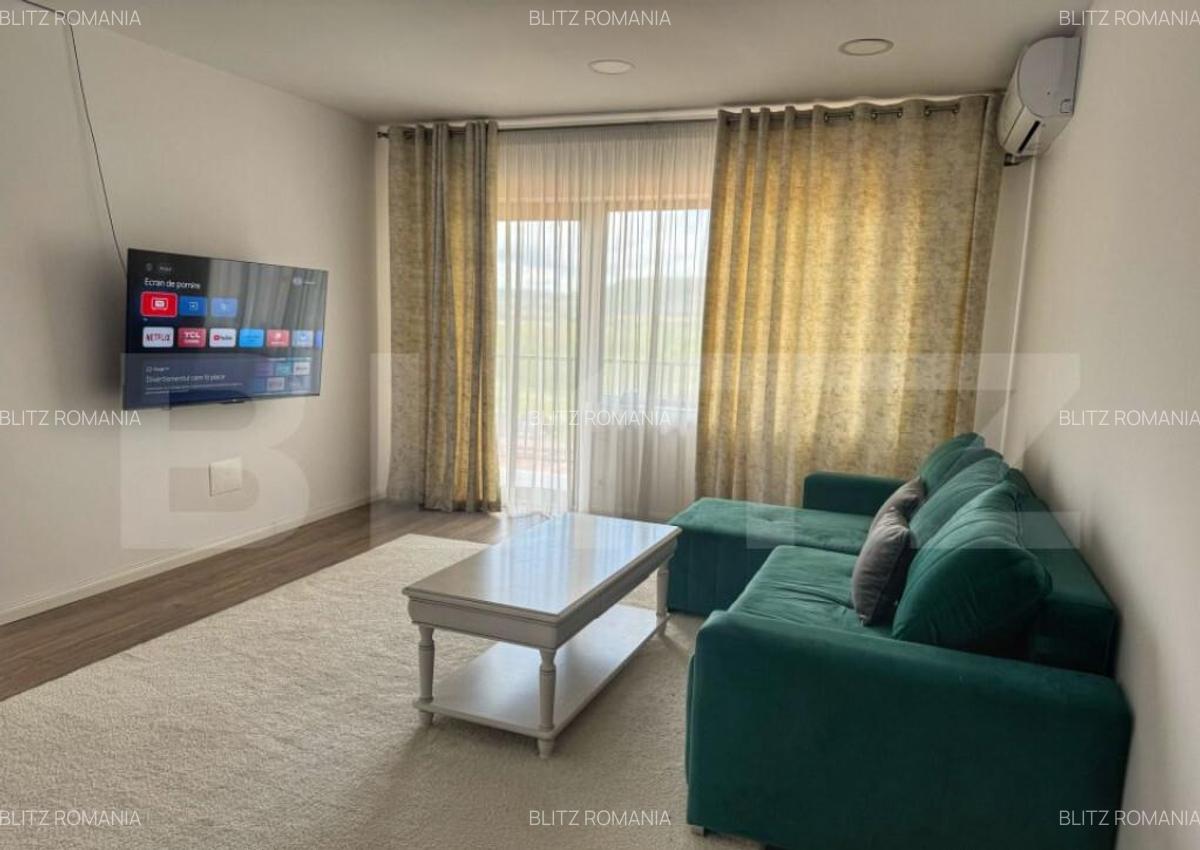 Apartament de vanzare, cu 3 camere, 82 mp, zona scolii - 1