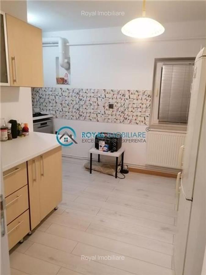 Royal Imobiliare -Inchiriere apartament 3 camere zona Democratiei - 10