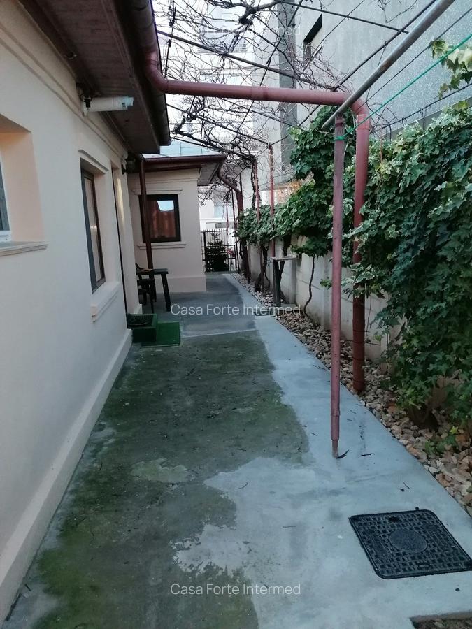 Casa de inchiriat Bulevardul Mamaia zona Delfinariu  900 euro - 17