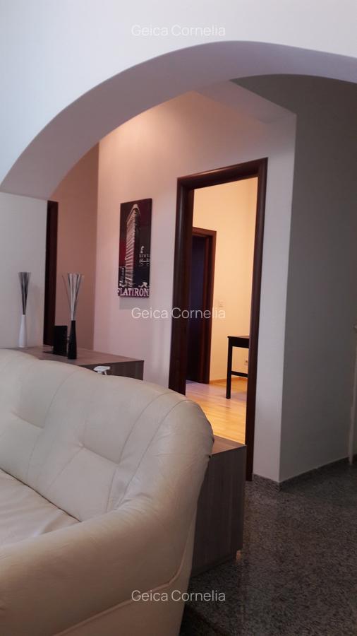 Cotroceni, Eroilor, apartament in vila, liber, parter inalt, curte, doua intrari - 3