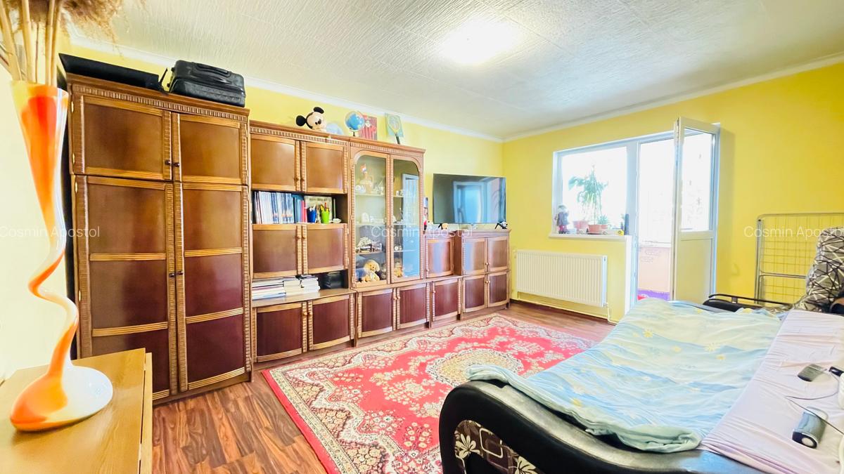 Apartament de vanzare decomandat cu 2 camere - 4