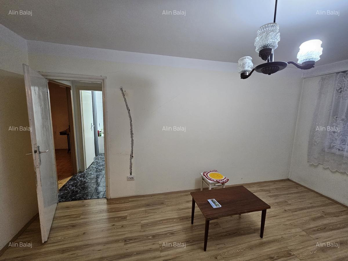 Apartament 3 camere, etaj intermediar, Piața Victoriei, comision 0% - 6