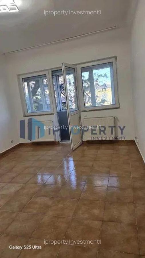 Bd Unirii | 2 Camere Nemobilate | Centrala Proprie | Balcon - 2