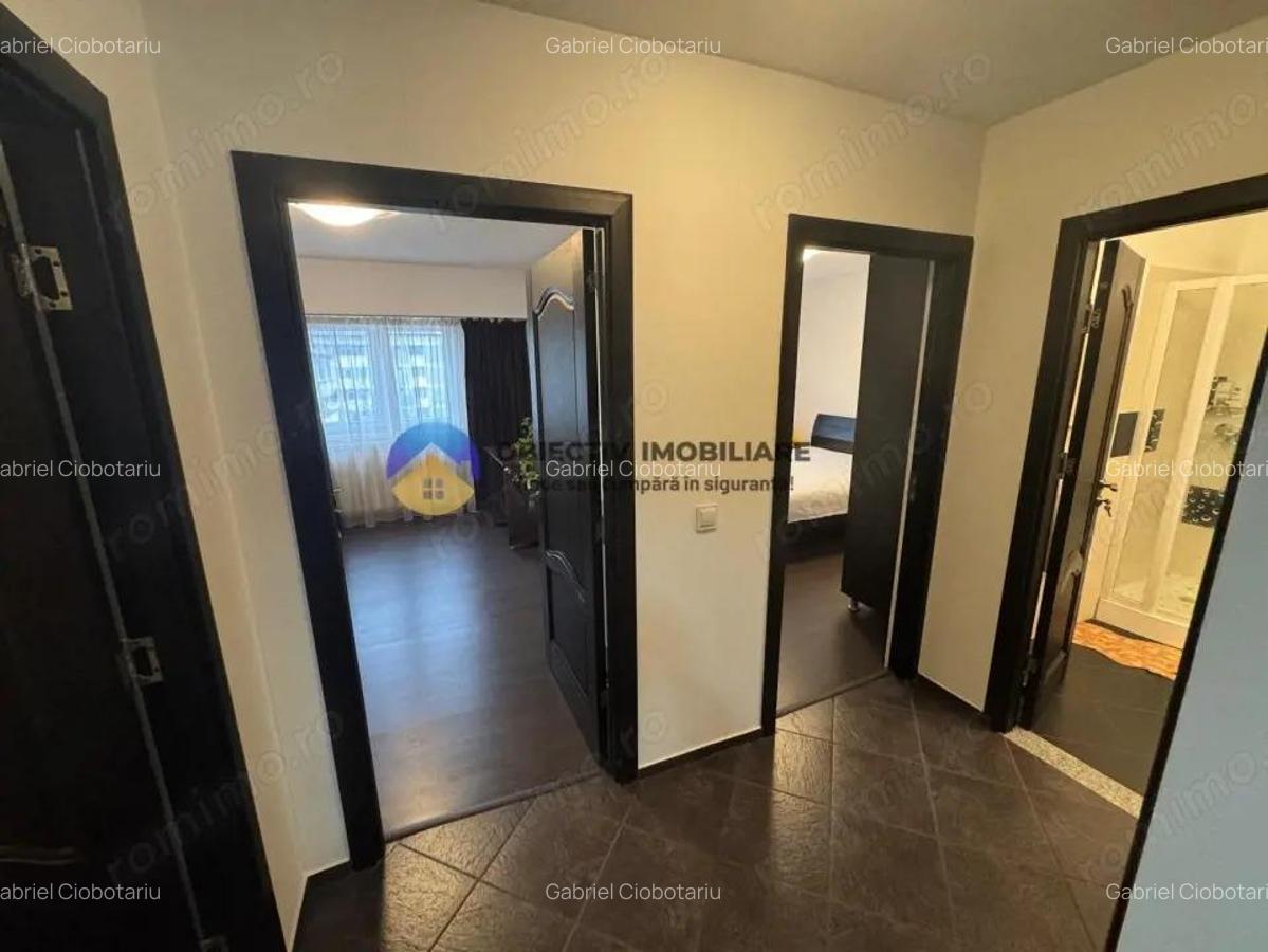Apartament 3 camere de vanzare Zona 1 Mai - 18