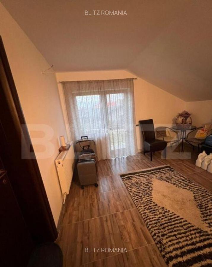 Casa de vanzare Podul Olt, zona centrala deosebita - 4