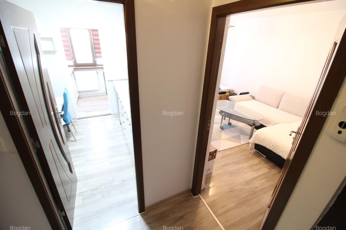 Ap. 3dec. Micro 17, etaj 3, renovat, mobilat si utilat - 4