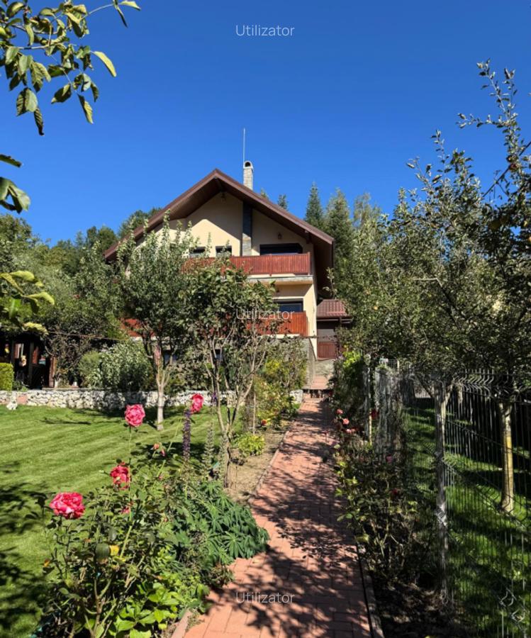 Casă exclusivistă de vânzare în Bușteni – cartier Zamora, județul Prahova - 2