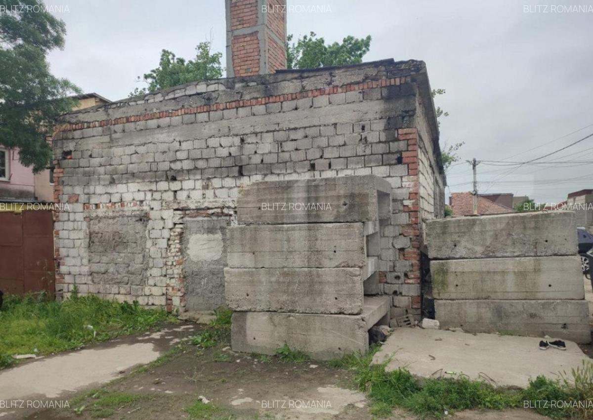Teren 636 mp , front 21 m , hala demolabila , zona Brestei - 5 Teren 636 mp , front 21 m , hala demolabila , zona Brestei - 5
