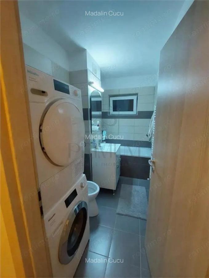 DAMBOVITA - 3 CAM - ETJ.1 - 2 BAI - ANVELOPAT - CENTRALA - ZONA EXCELENTA - 5