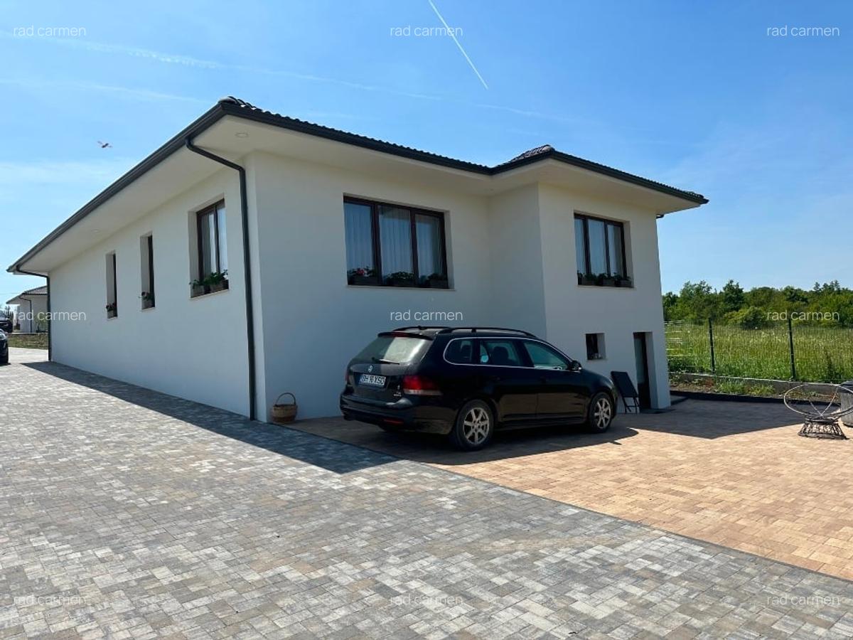 Teren 7680 mp Casa si Filigorie Utilitati str Izvorului la liziera  Padurii - 3