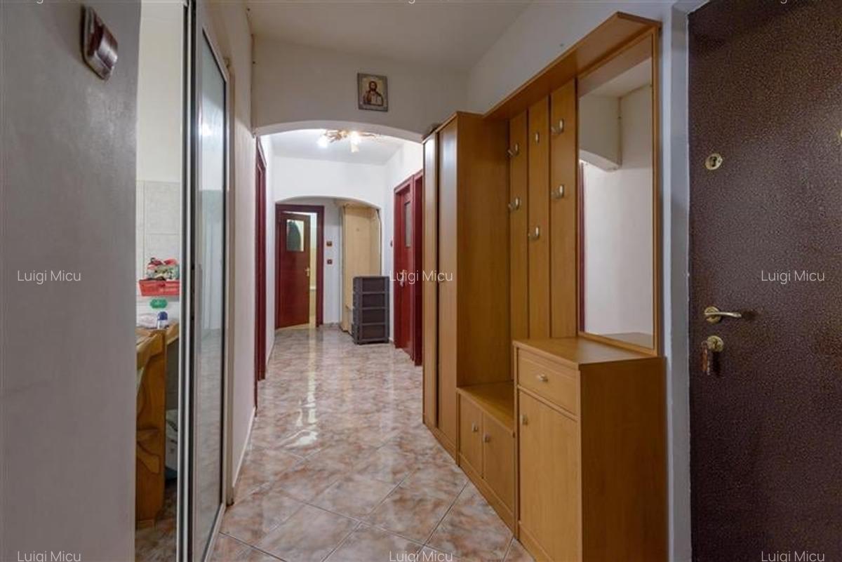 Apartament spatios 3 camere, Centrul Civic, decomandat, confort si accesibilitat - 10