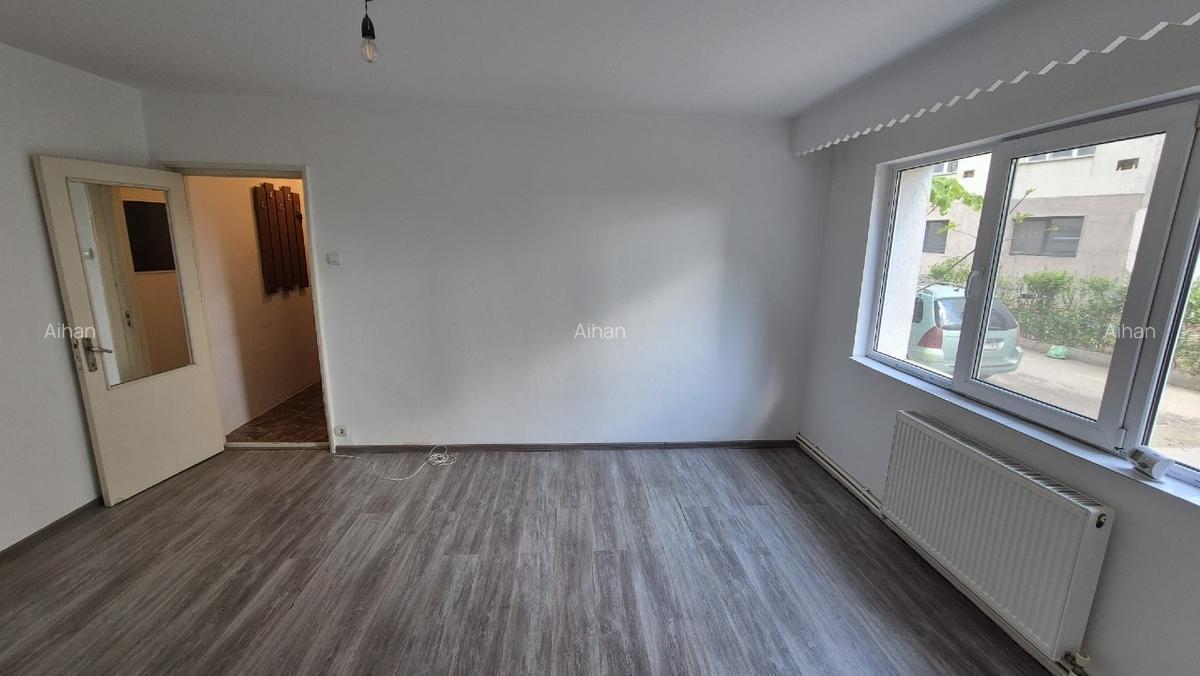 Vanzare apartament 2 camere (Zona LIDL) - 2