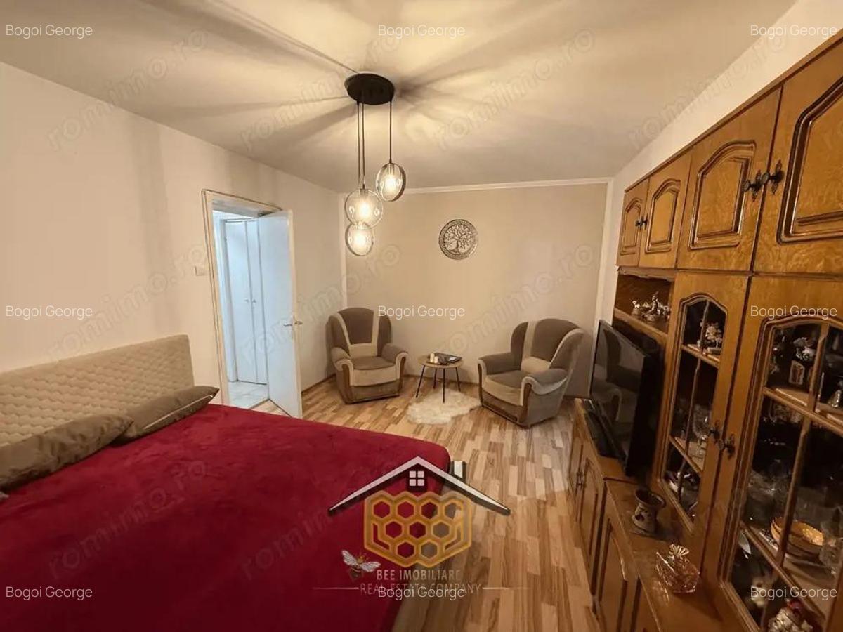 Apartametn cu 2 camere, semidecomandat, pe Calea Bucuresti - 1