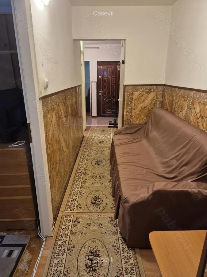 Apartament cu trei camere, zona Bradet, disponibil - 4
