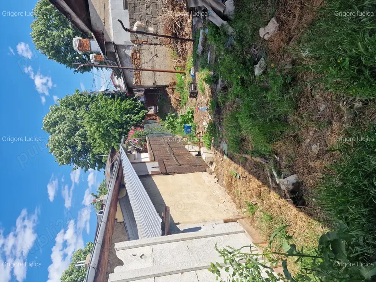 Casa batraneasca nelocuibila de vanzare - 5