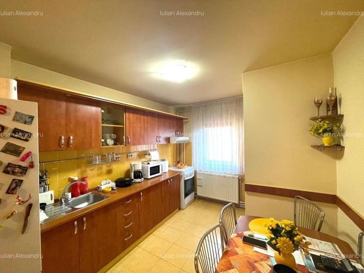 Apartament zona Soarelui - 3 camere - etaj 3 - 3