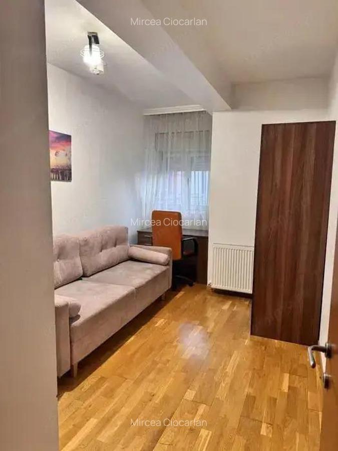 APARTAMENT CU 3 CAMERE IN COMPLEX RING LA 135.000 euro - 4