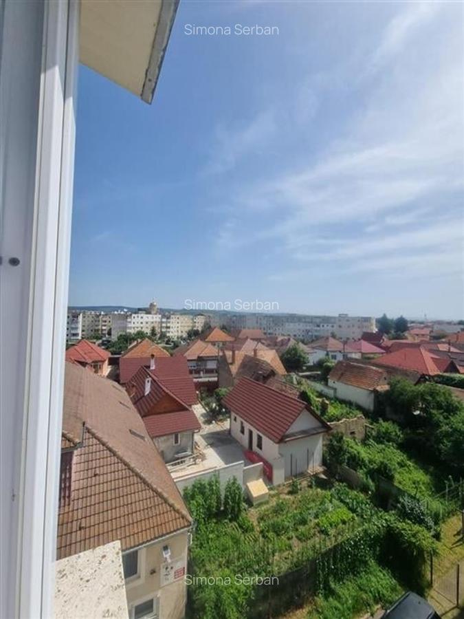 Apartament cu 3 camere decomandat, mobilat în Central - 1