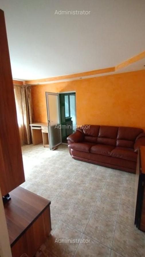 Apartament 3 camere Casa de Cultura - 11