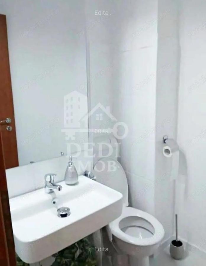 Apartament de vanzare cu 3 camere in zona Rogerius, Oradea - 7