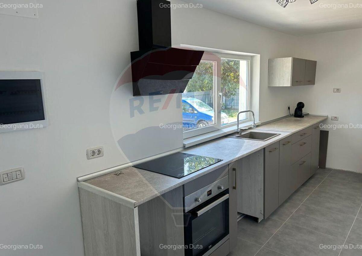 Casa renovata cu 4 camere in Ureche?ti - 2