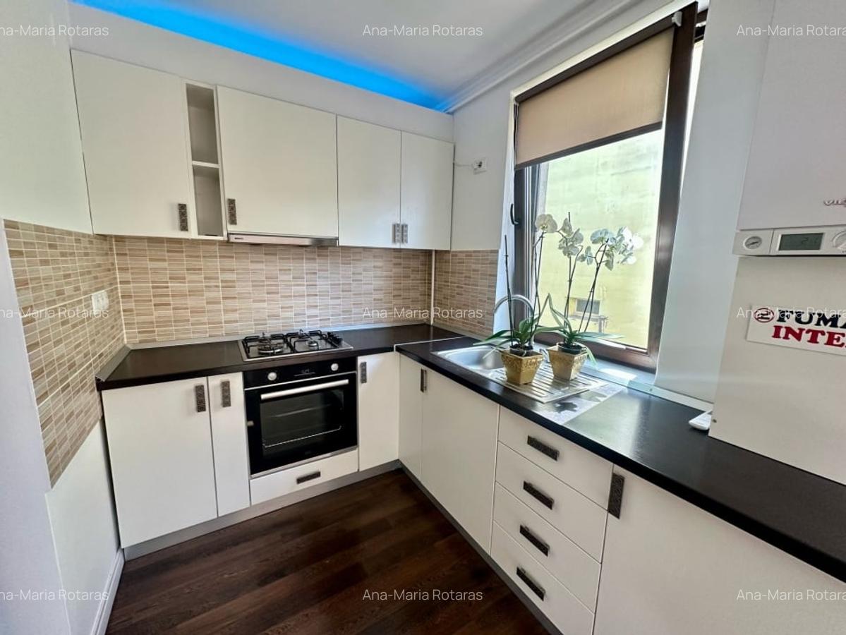 Apartament in inima centrului istoric, pe Strada De Mijloc - 14