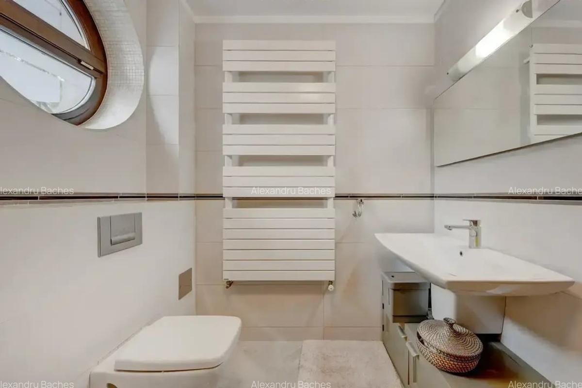 Vila de Lux ideal familie / sediu de firma in zona centrala - 12