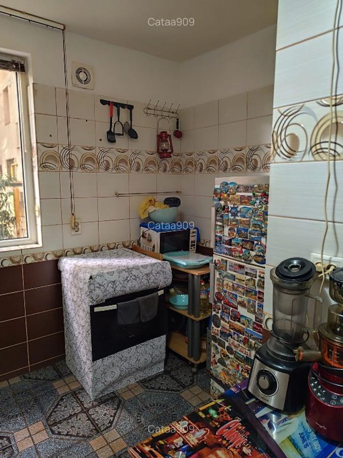 Proprietar vând apartament decomandat 3 camere - 8
