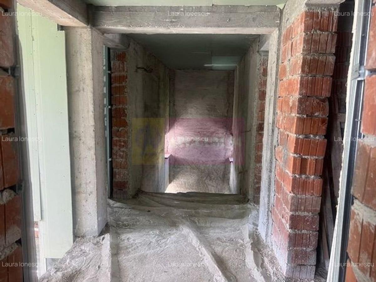 Vila la rosu Zarnesti- Mitropolit Metianu cu vedere superba spre munte - 26