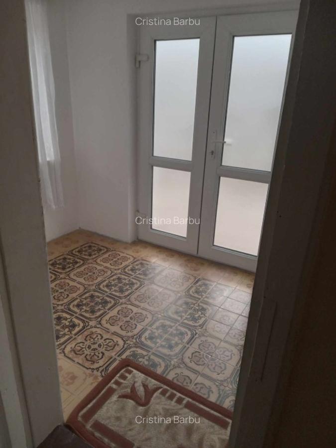 Casa de vanzare format din 2 corpuri de cladire - 7 Casa de vanzare format din 2 corpuri de cladire - 7