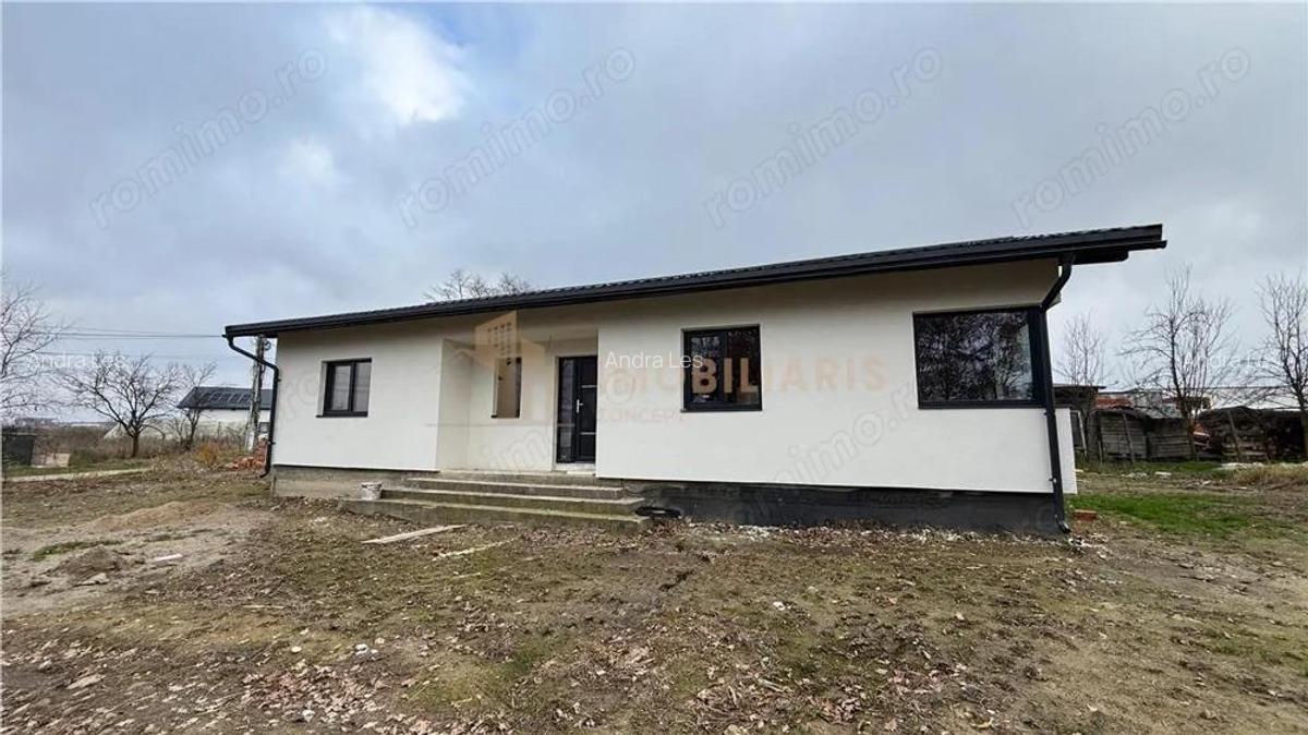 Casa de vanzare in Mocira - 1