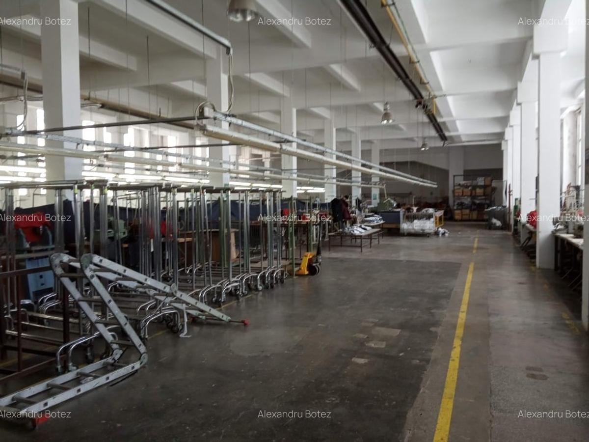 Spatiu comercial cca 4000 mp, cu teren, la DN 15 or. Buhusi, jud. Bacau, Romania - 7