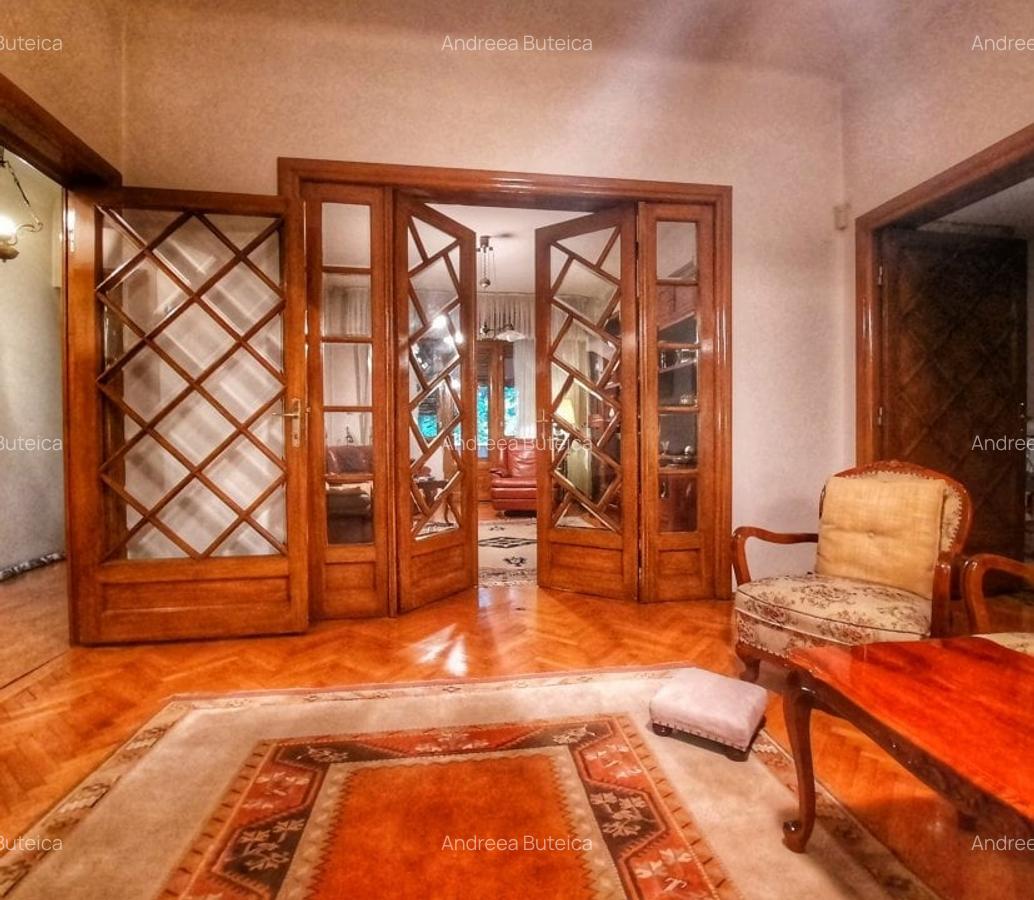 Casa in Cartierul Armenesc - curte individuala - 3