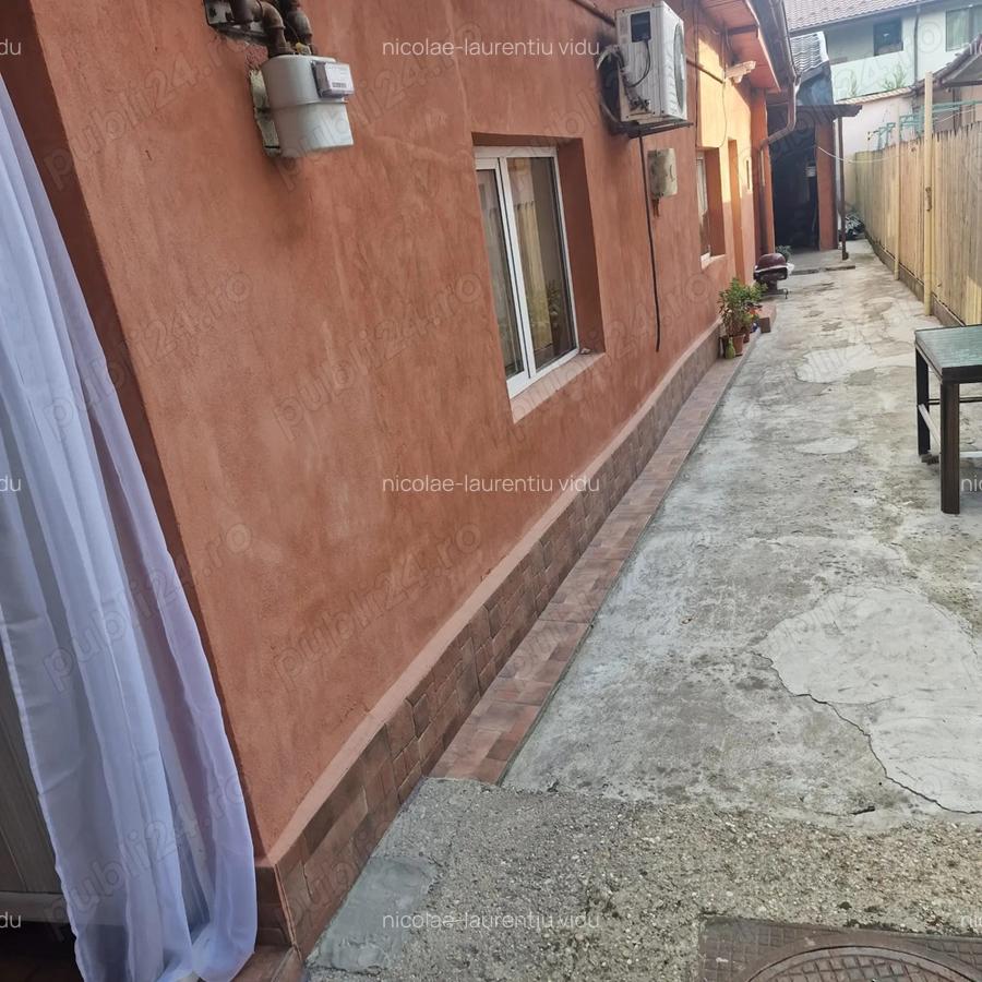 Casa 4 camere de vanzare - 1